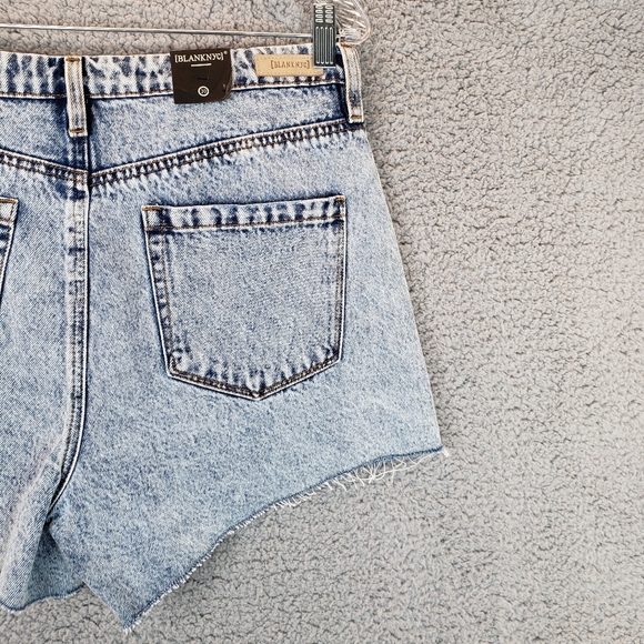 Blanknyc High Rise Exposed Button Fly Cut Off Raw Hem Denim Jean Shorts Sz 30 - Picture 9 of 11